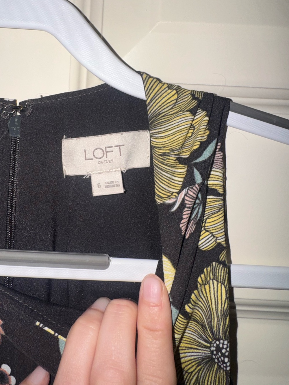 LOFT Floral Midi Dress Black Botanical Sleeveless A-Line Size 6 ✨🌸 - Picture 3 of 4